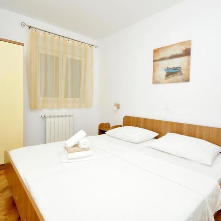 Apartments Penic Trogir Exteriör bild