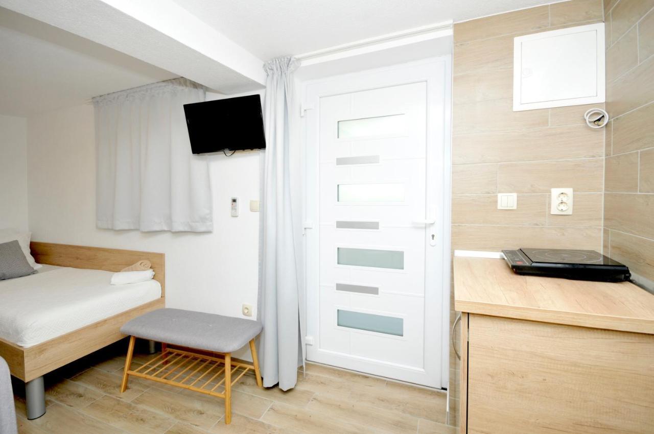 Apartments Penic Trogir Exteriör bild
