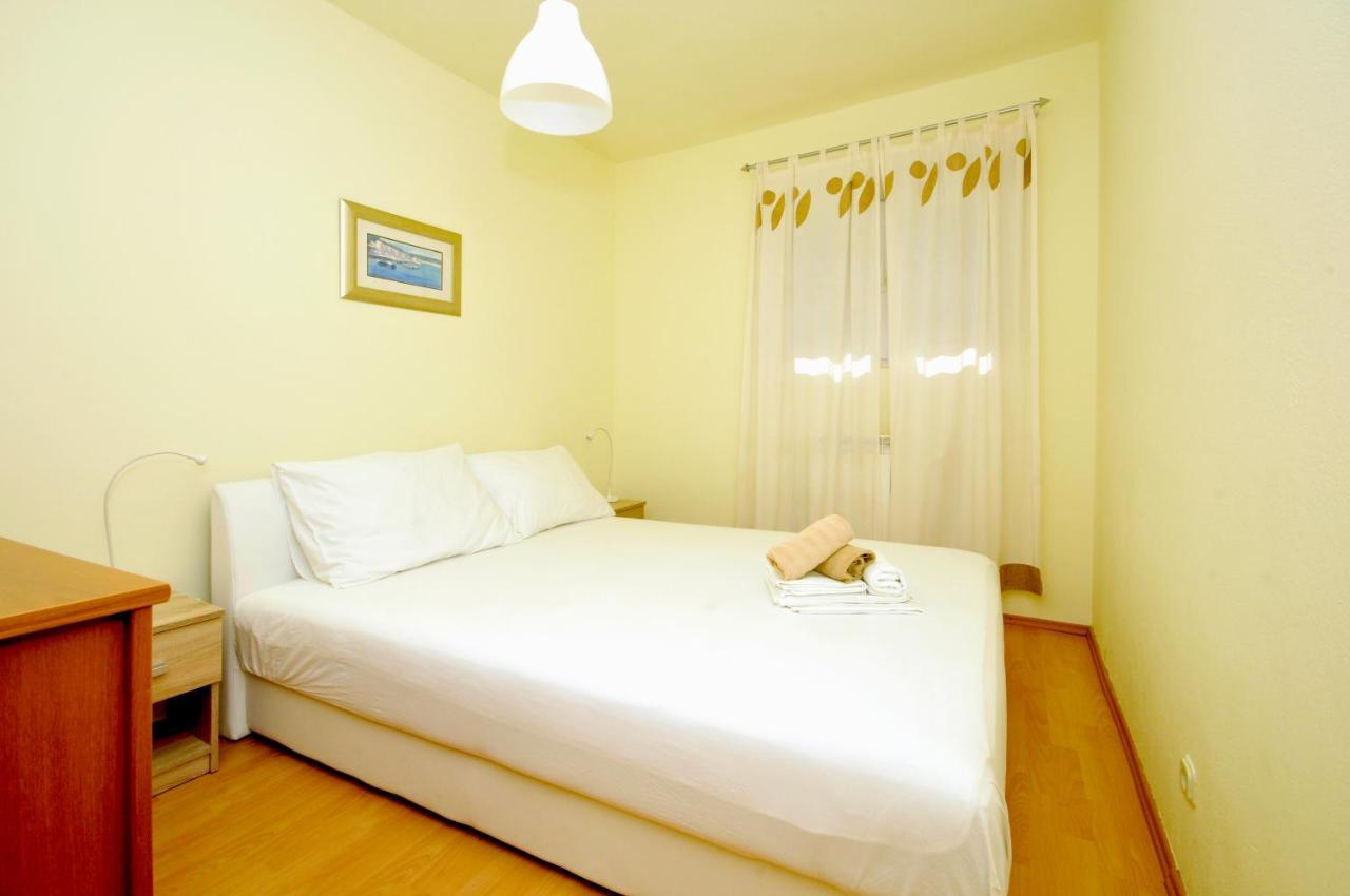 Apartments Penic Trogir Exteriör bild